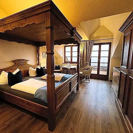 فندق Weingut Magdalenenhof 3*